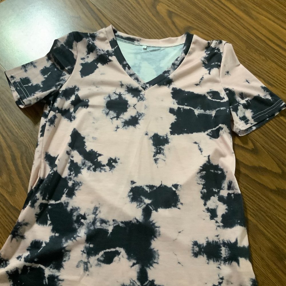 Shein | Pink and Black Tie Dye | T-shirt | Small